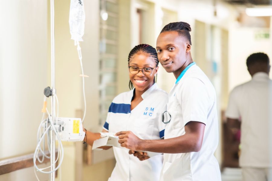 EMERGENCY ROOM NURSE