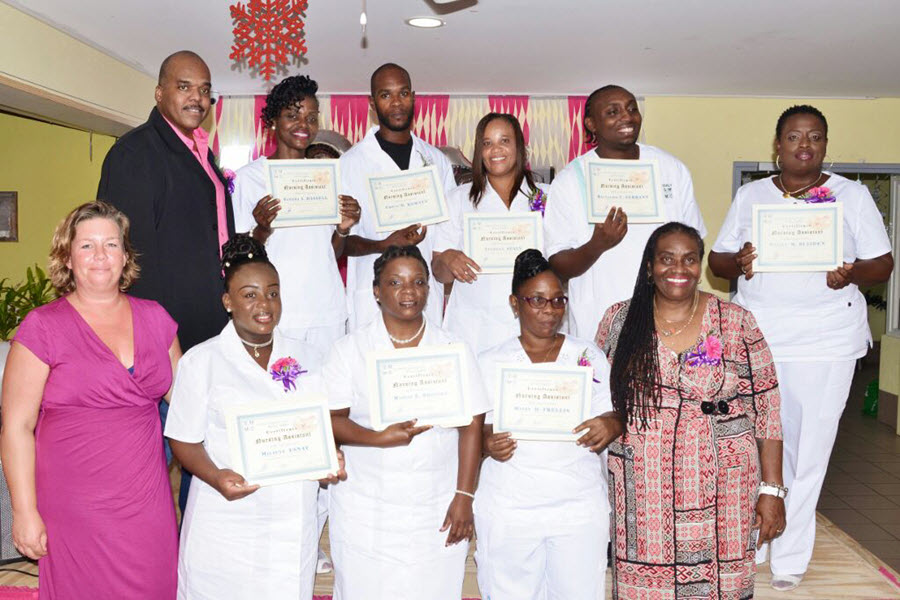8 Nursing Assistants of the St. Maarten Medical Center and the White and Yellow Cross Graduate