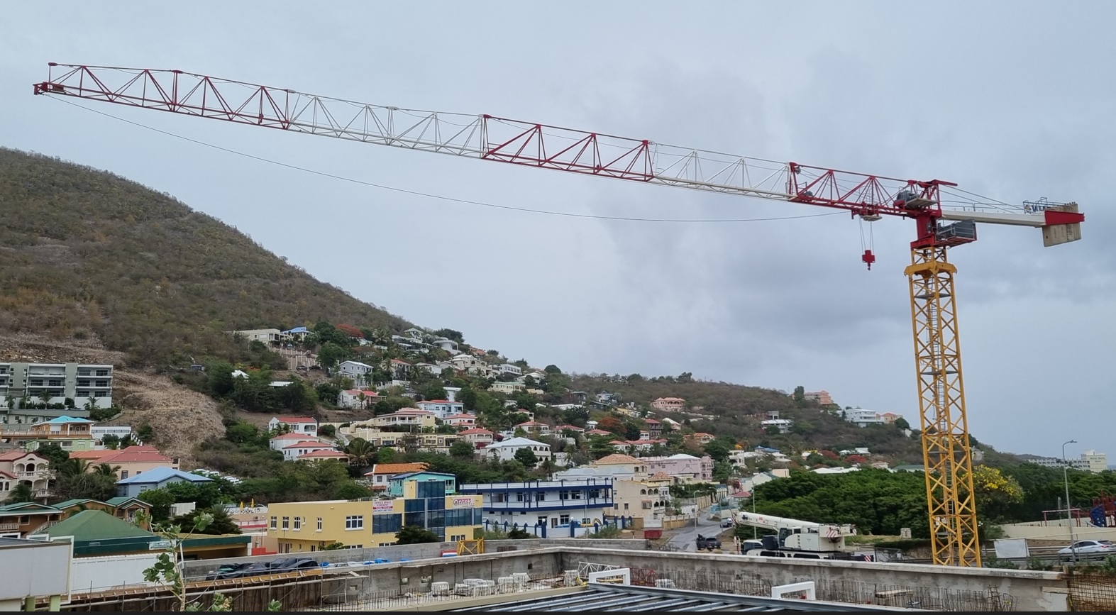 SMGH Tower Crane lowered due to hurricane season